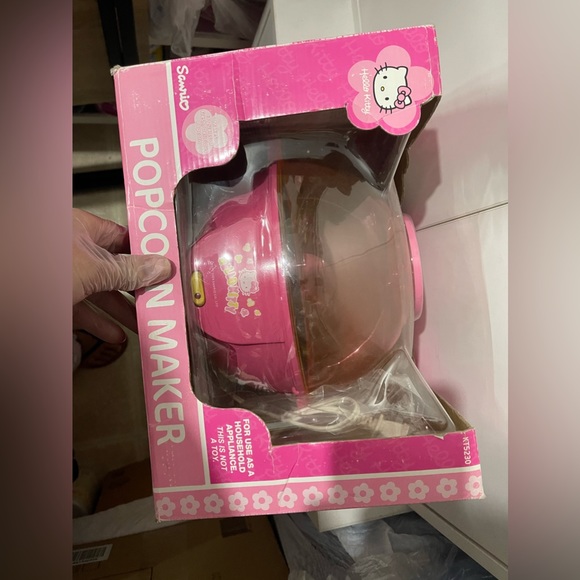 VINTAGE HELLO KITTY POPCORN MAKER